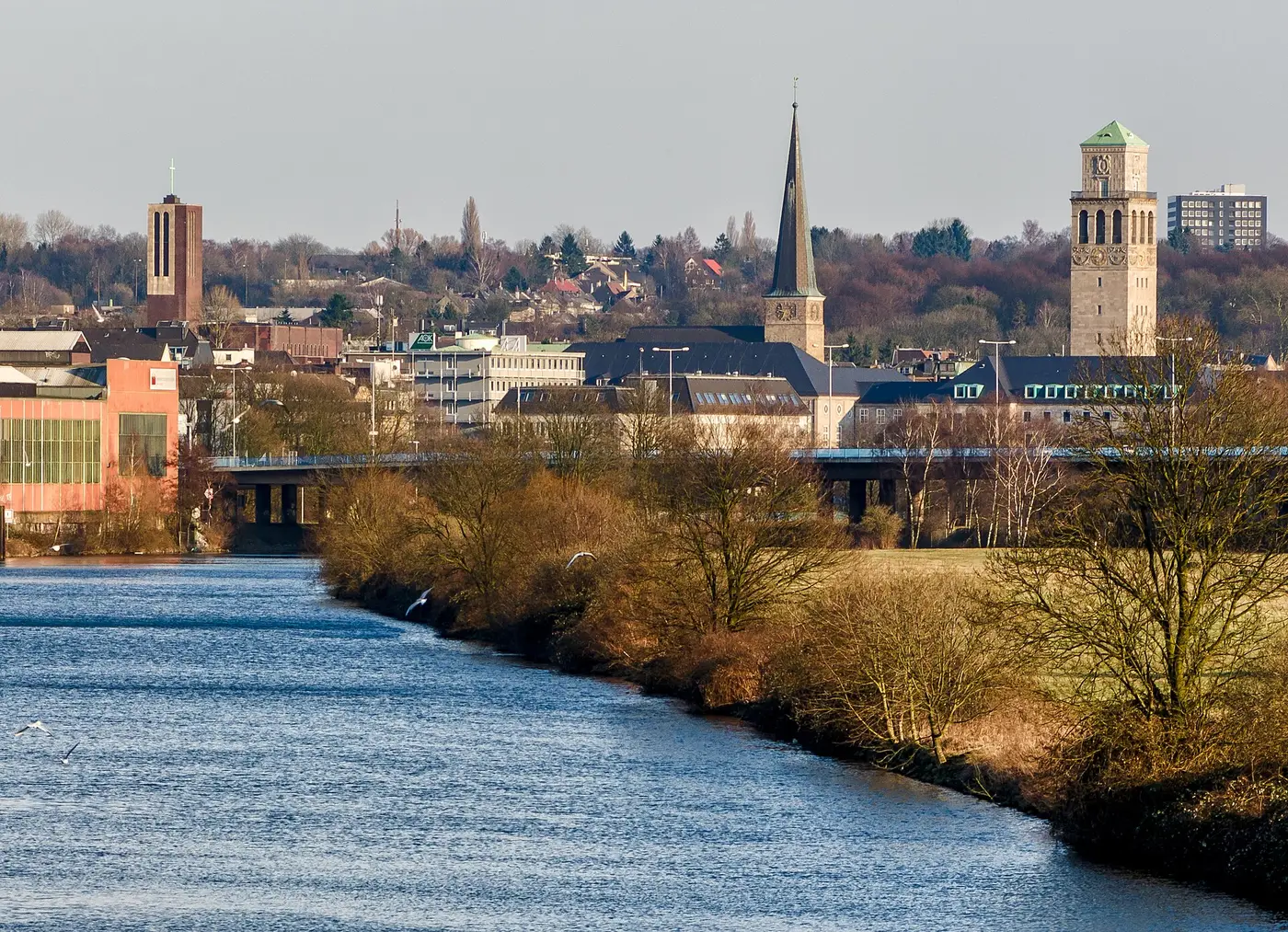 Blick über die Ruhr auf Mülheim an der Ruhr